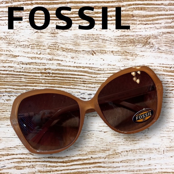 Fossil FW155 Oversized Butterfly Sunglasses - Picture 1 of 12